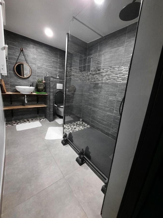 Maison Avec Jacuzzi Saint-Mitre-les-Remparts Екстериор снимка