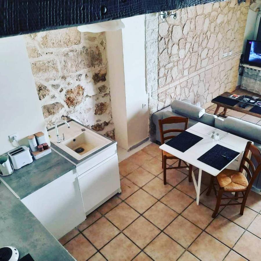 Maison Avec Jacuzzi Saint-Mitre-les-Remparts Екстериор снимка